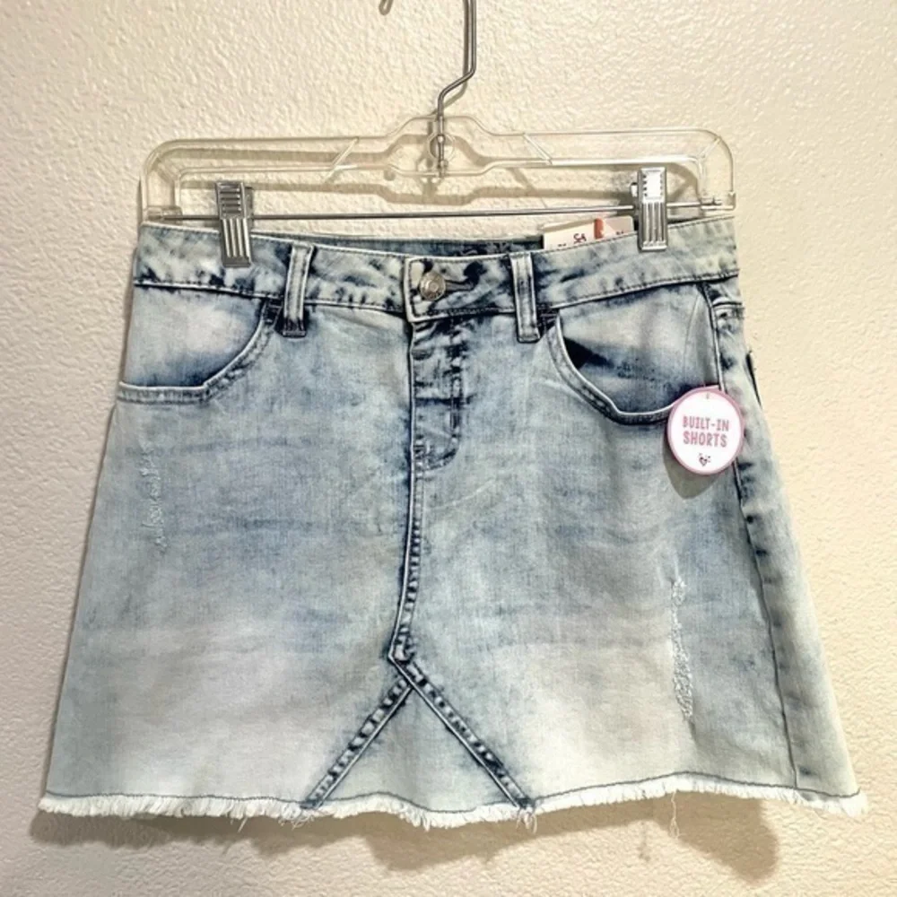 JUSTICE girls Light wash denim skort size 18